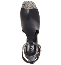 GABE BLACK JUNGLESNAKE